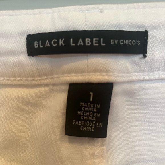 Chicos embroidered lace jeans (Sz 1 = size 8 or Medium) - Picture 3 of 4